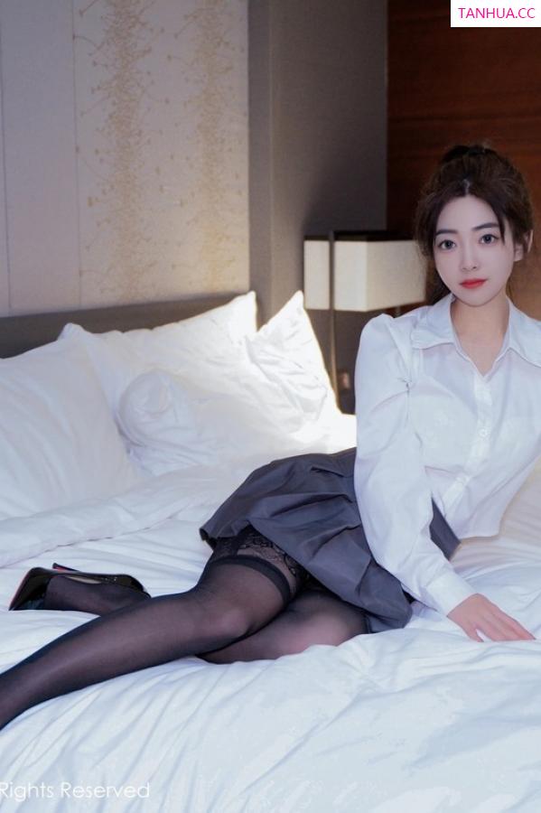   [XiuRen]高清写真图 2023.03.21 No.6444 星子柒kiki 黑丝美腿第11张图片